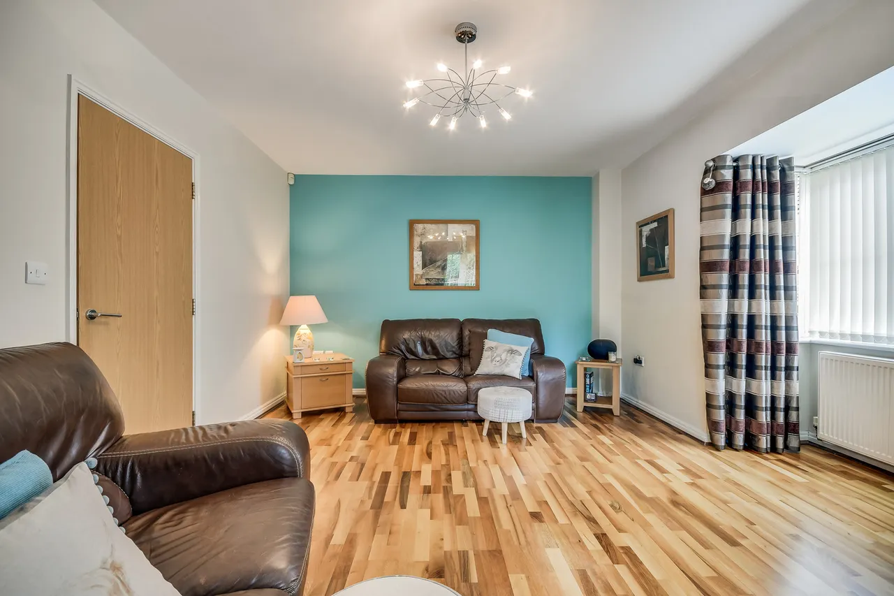 18 Lambourne Chase, Great Baddow, Chelmsford, Essex, CM2 9FF, photo 5