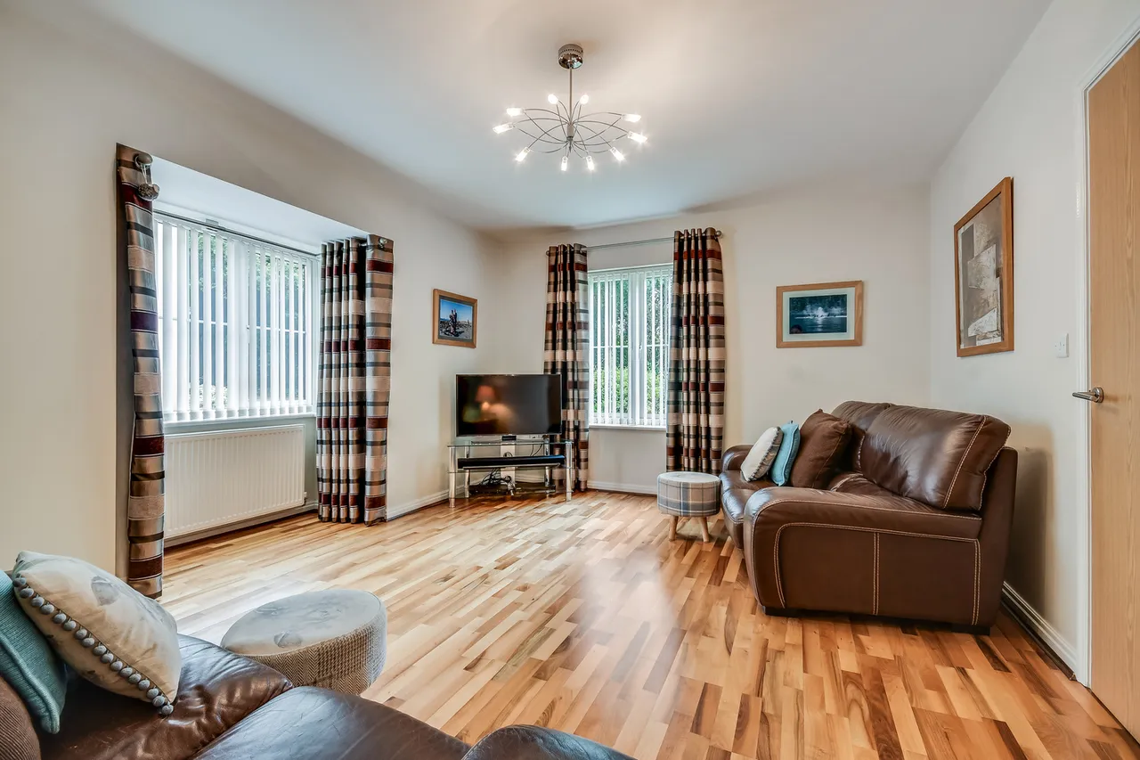 18 Lambourne Chase, Great Baddow, Chelmsford, Essex, CM2 9FF, photo 4
