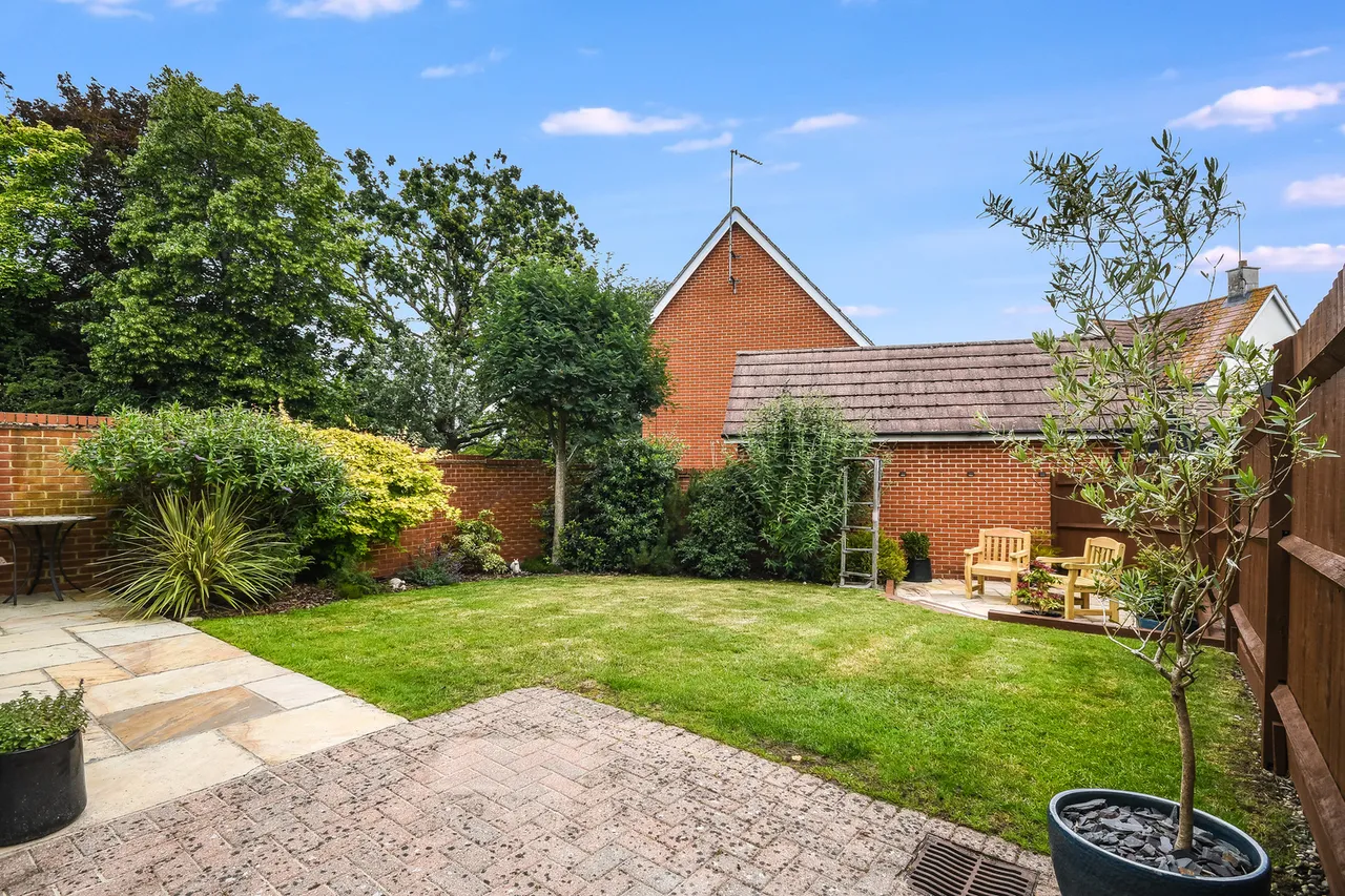 18 Lambourne Chase, Great Baddow, Chelmsford, Essex, CM2 9FF, photo 17