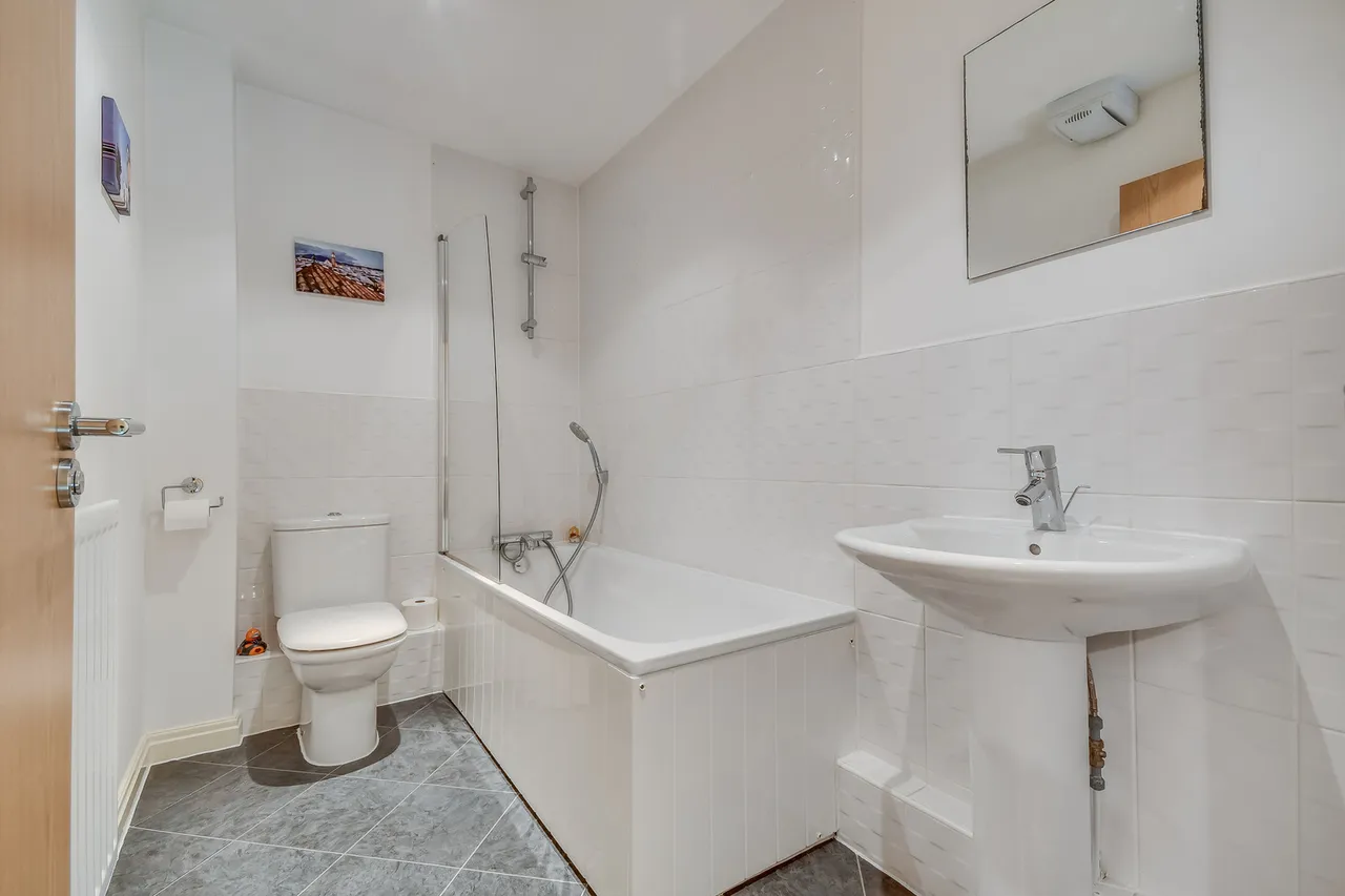 18 Lambourne Chase, Great Baddow, Chelmsford, Essex, CM2 9FF, photo 11
