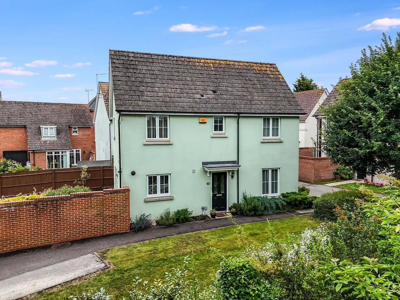 3 bed house for sale — 18 Lambourne Chase, Great Baddow, Chelmsford, Essex, CM2 9FF