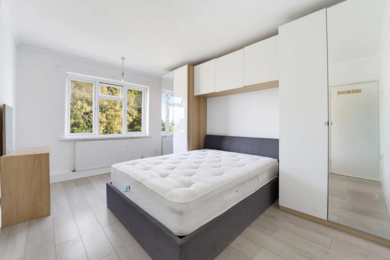 Blackberry Farm Close, Hounslow, TW5 9EH, photo 8