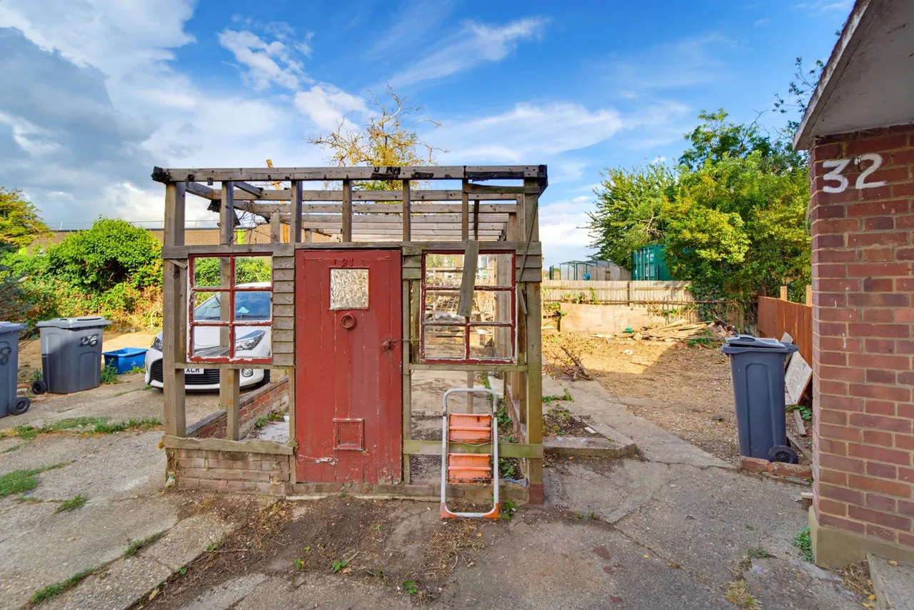 Blackberry Farm Close, Hounslow, TW5 9EH, photo 12