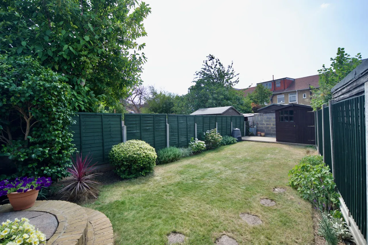 Churchbury Lane, Enfield, EN1, photo 18