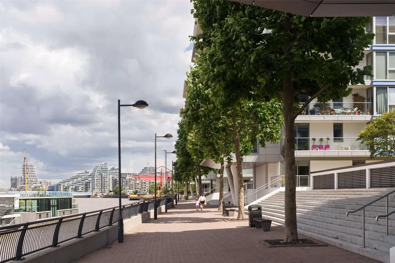 Eastfields, Riverside Quarter, SW18, photo 18