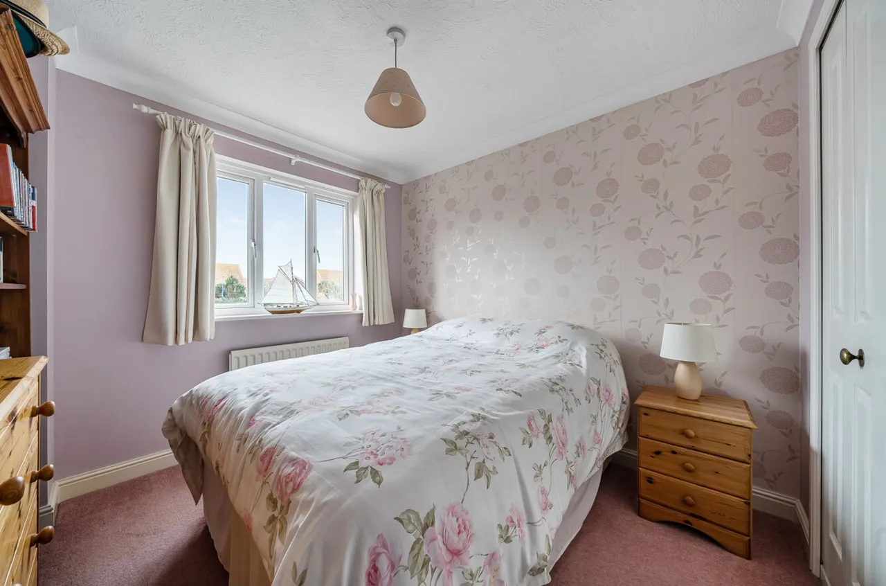 Jones Square, Selsey, PO20, photo 18