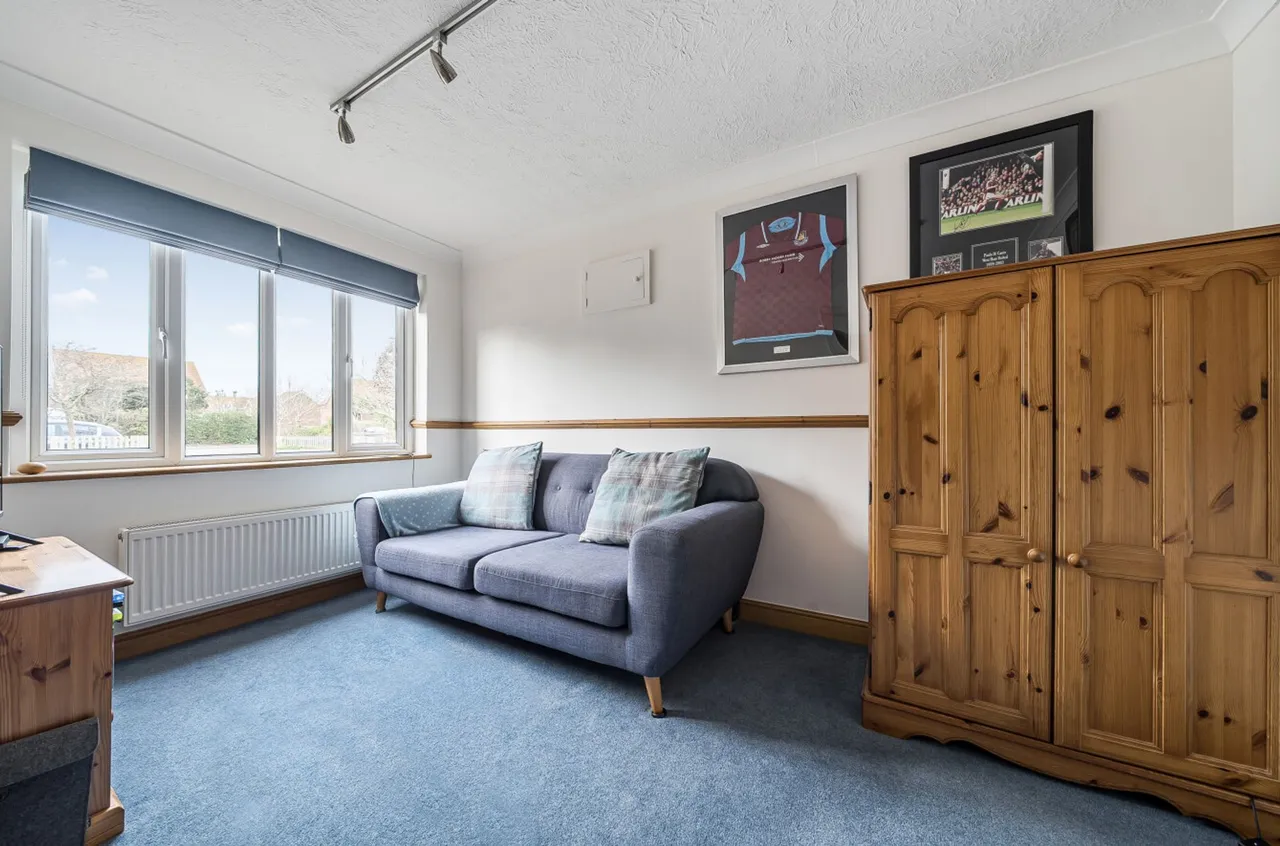 Jones Square, Selsey, PO20, photo 7