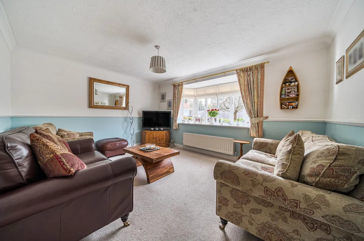 Jones Square, Selsey, PO20, photo 5