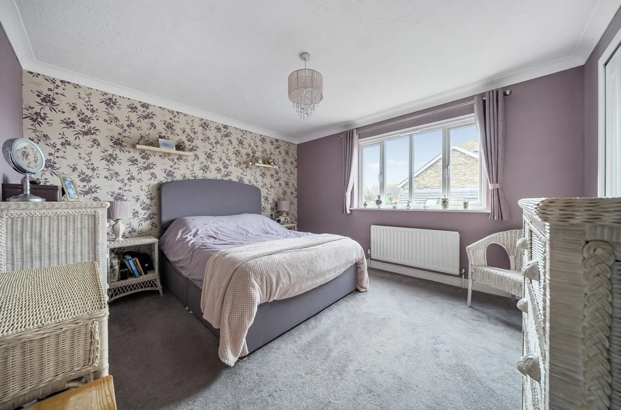 Jones Square, Selsey, PO20, photo 13