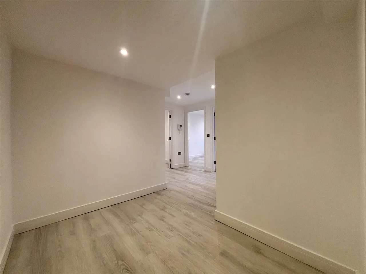 Farnborough Road, Farnborough, Surrey, GU14 7TG, photo 18