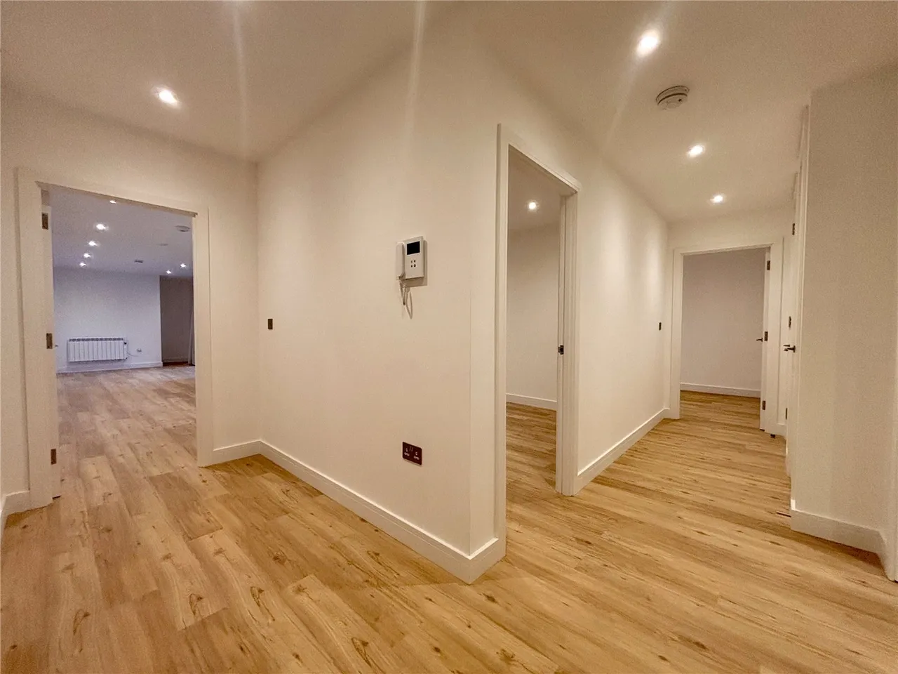 Farnborough Road, Farnborough, Surrey, GU14 7TG, photo 13