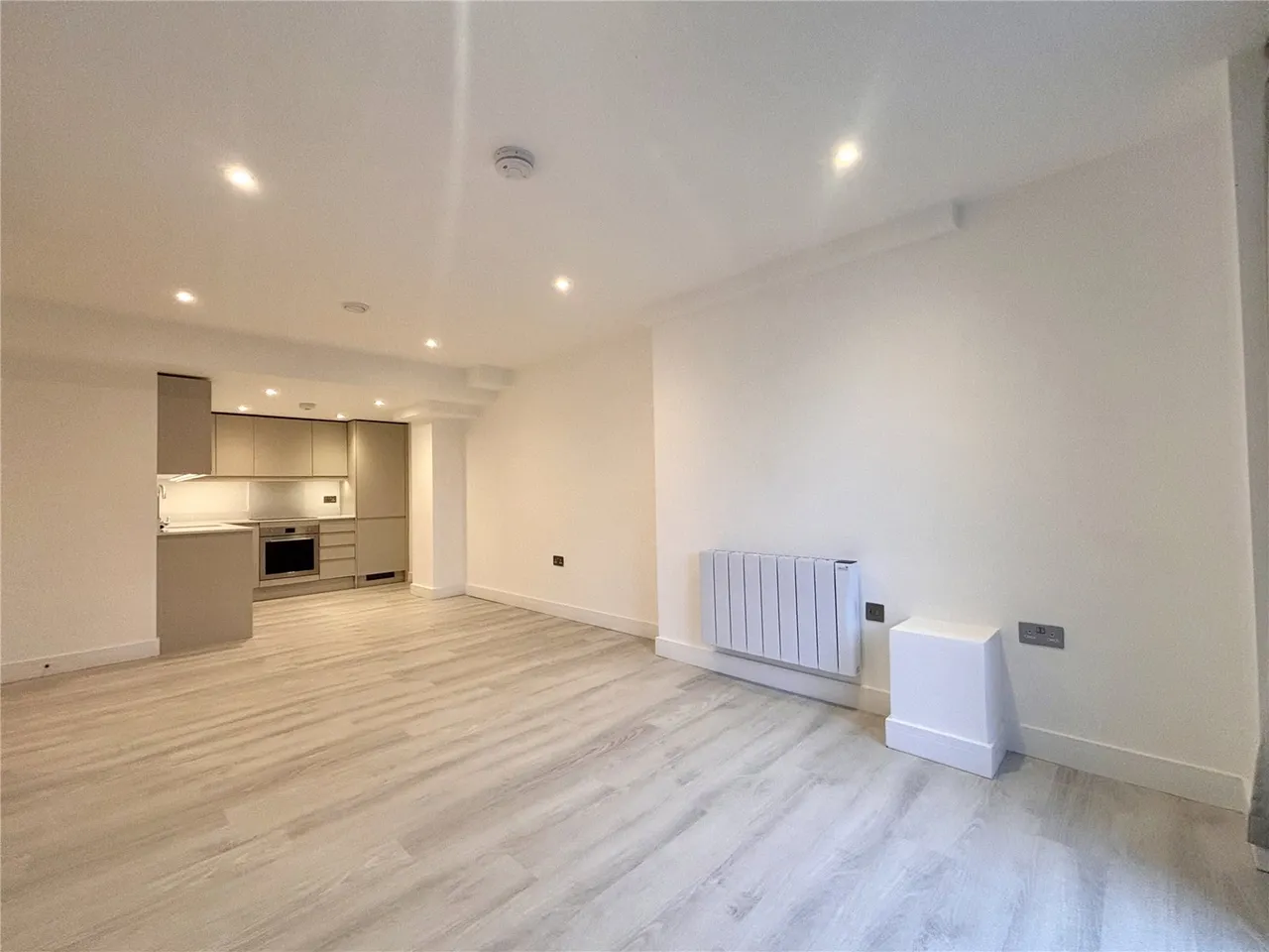 Farnborough Road, Farnborough, Surrey, GU14 7TG, photo 21