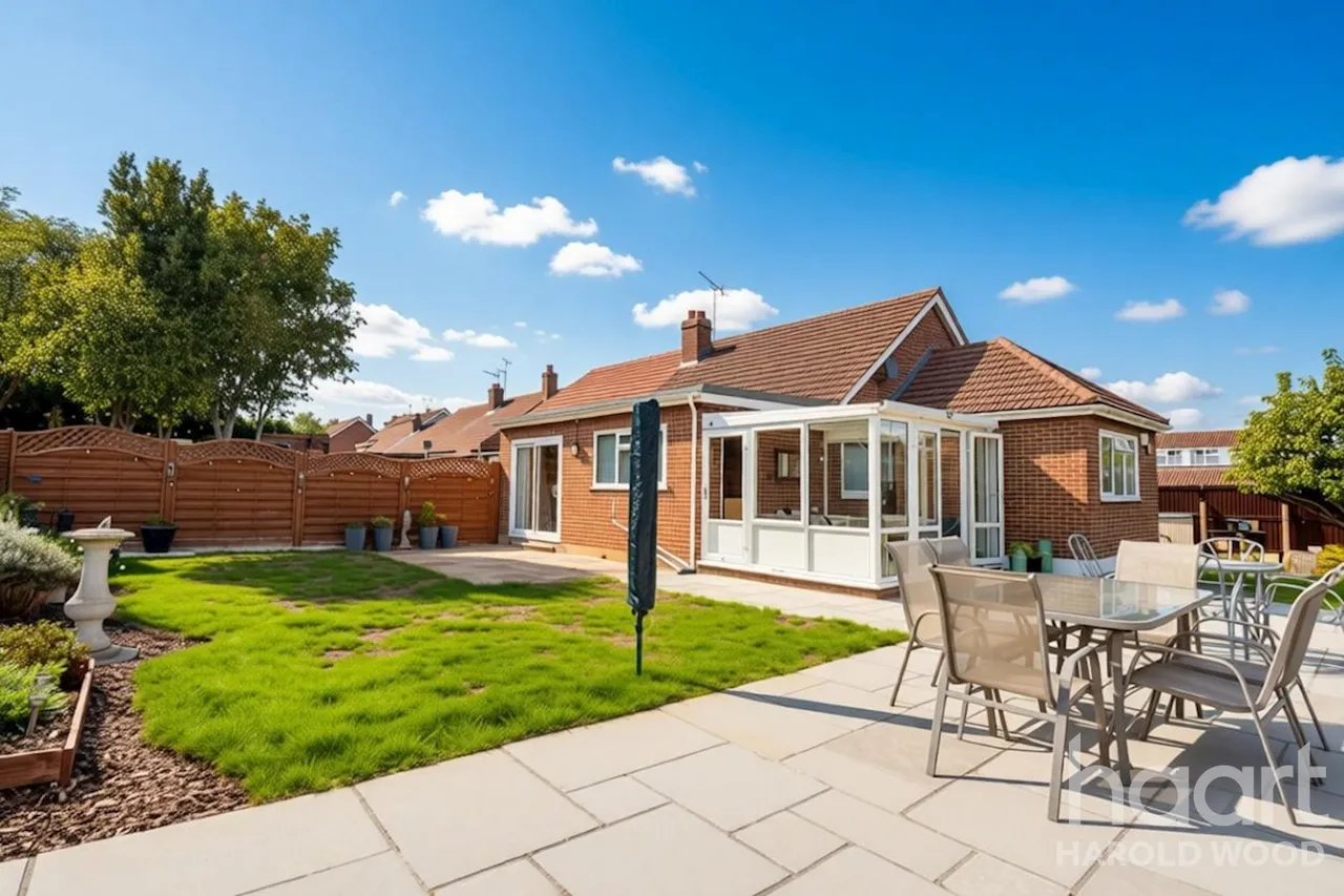 Kersey Gardens, Romford, RM3, photo 16
