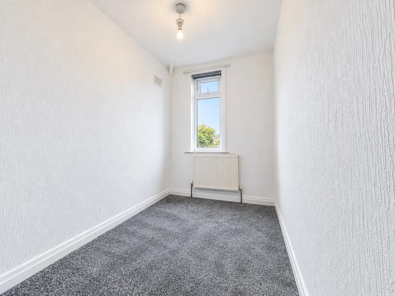 Oakworth Road, Keighley, BD21, photo 9