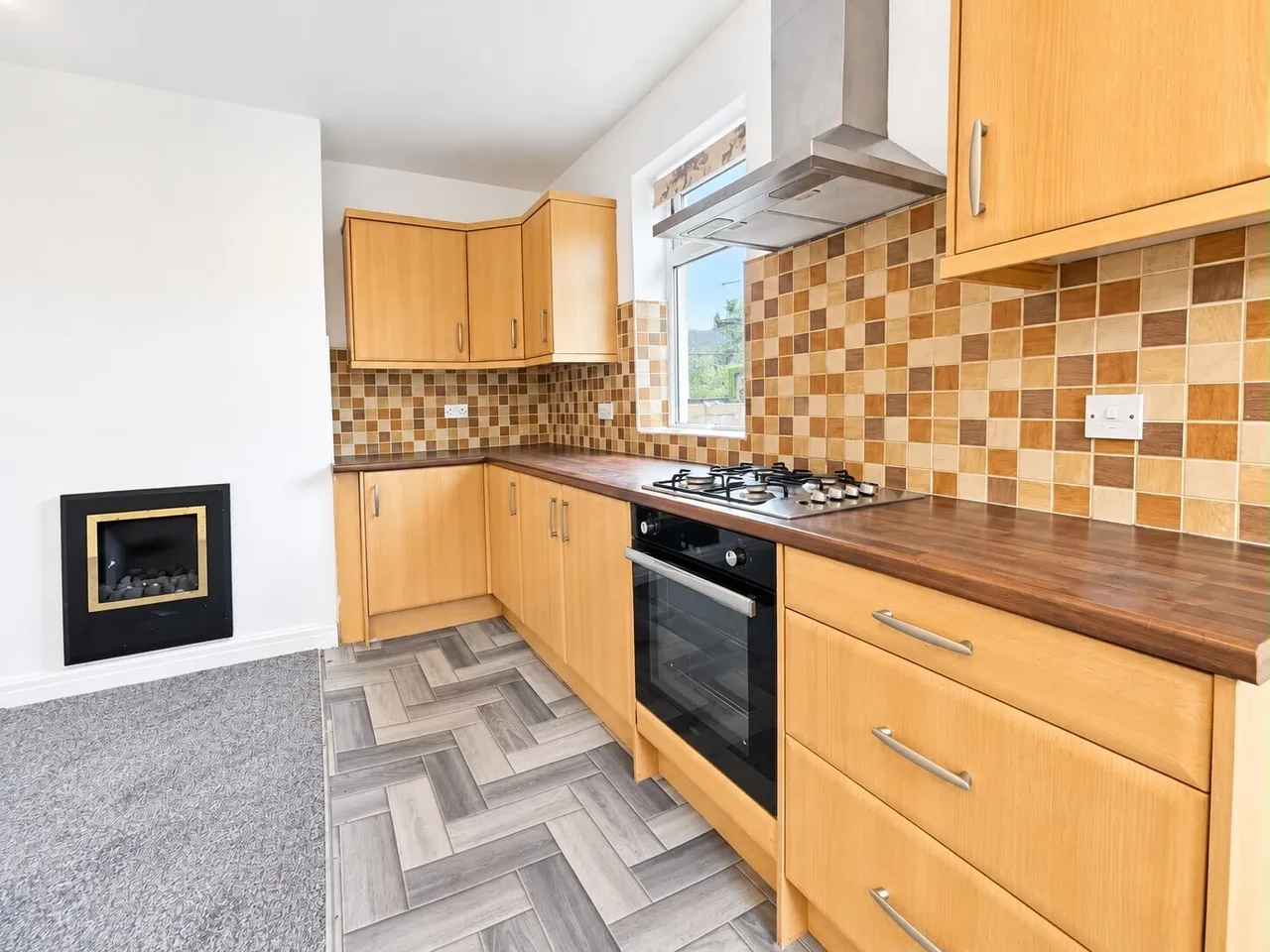 Oakworth Road, Keighley, BD21, photo 4