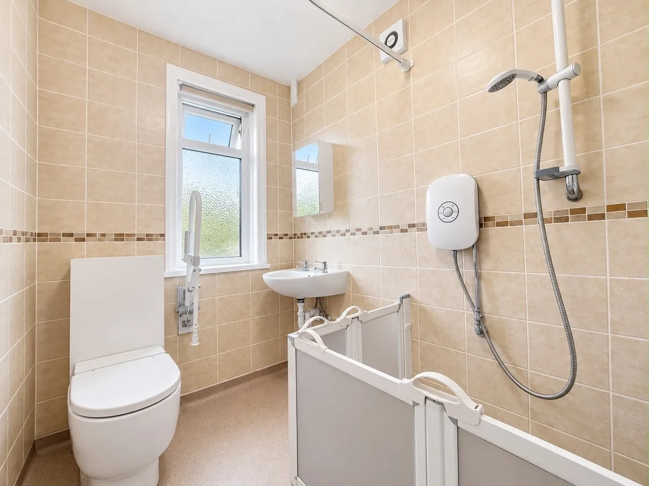 Oakworth Road, Keighley, BD21, photo 8