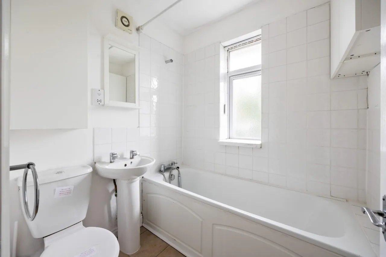 Hengrove Lane, Bristol, BS14, photo 10