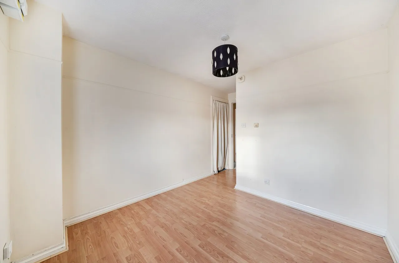 Meon Close, Petersfield, GU32, photo 6