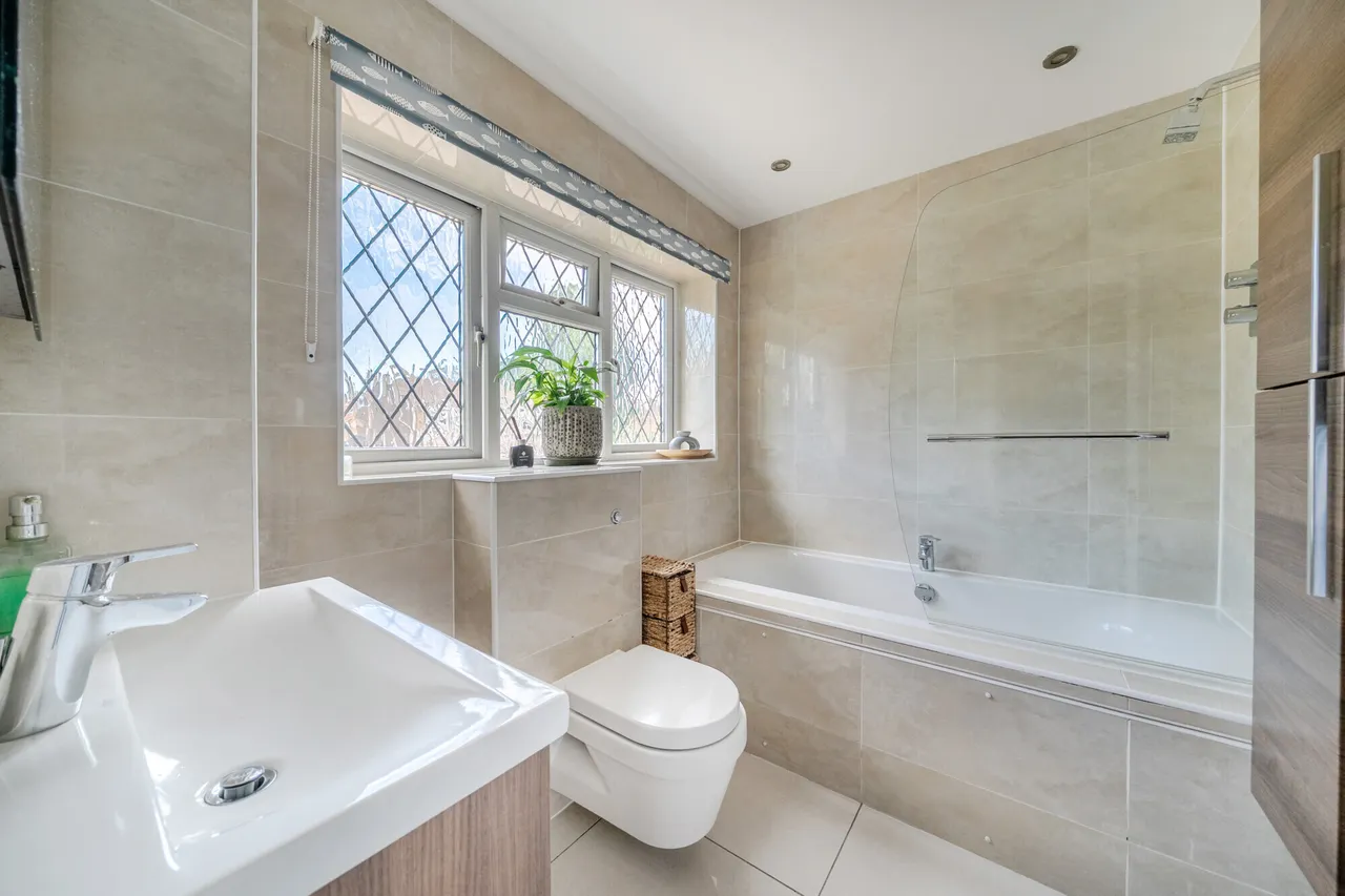 Newark Road, Windlesham, GU20, photo 9