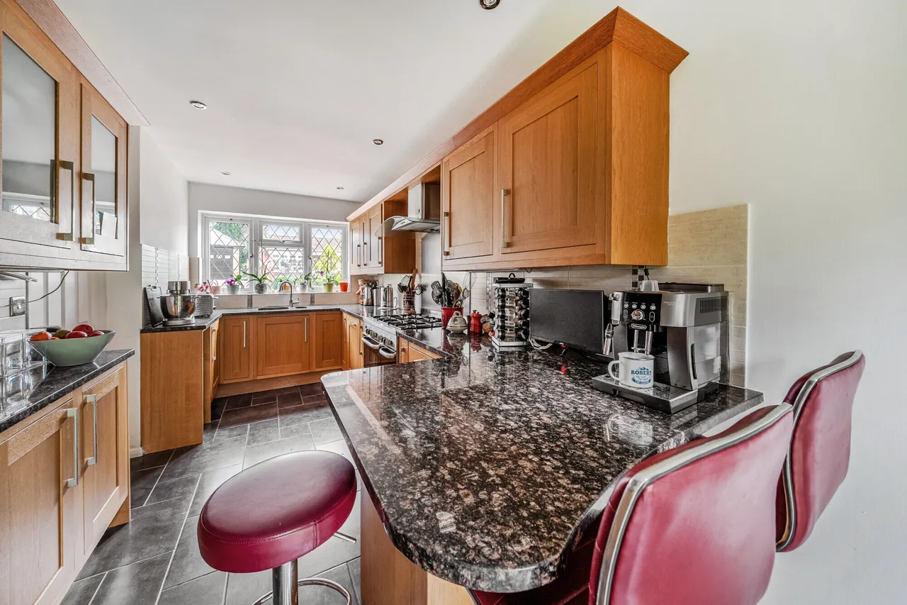 Newark Road, Windlesham, GU20, photo 4