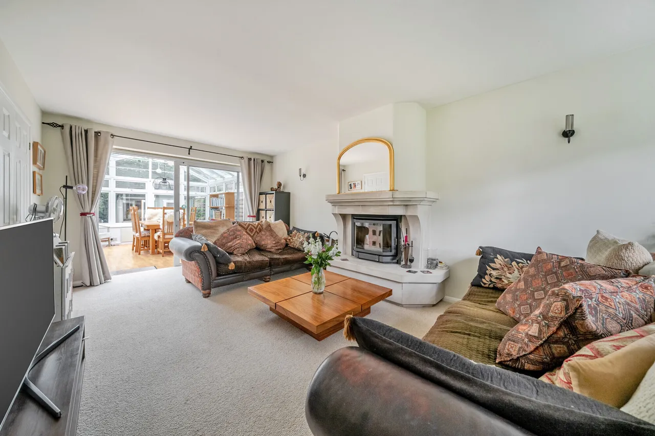 Newark Road, Windlesham, GU20, photo 3