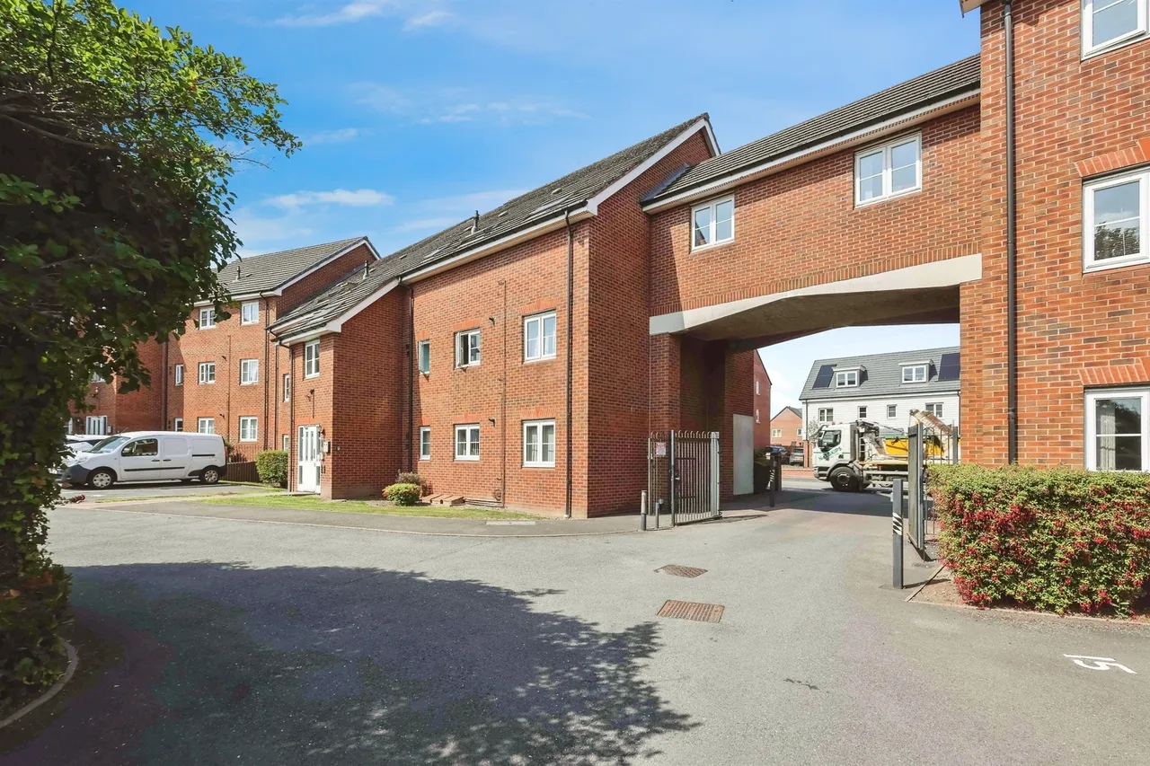 Kellner Gardens, OLDBURY, photo 11