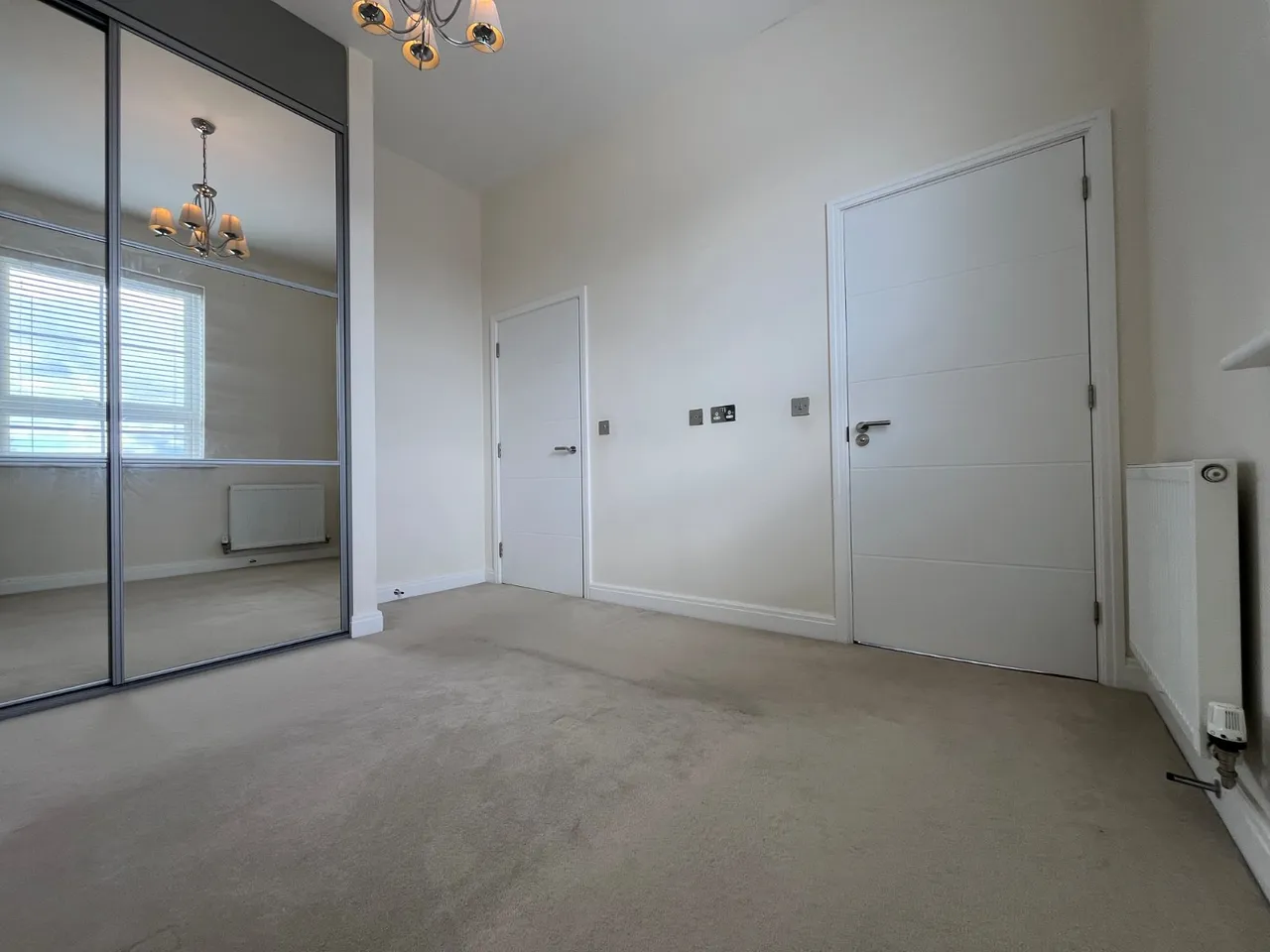 Main Street, Dickens Heath, B90, photo 6