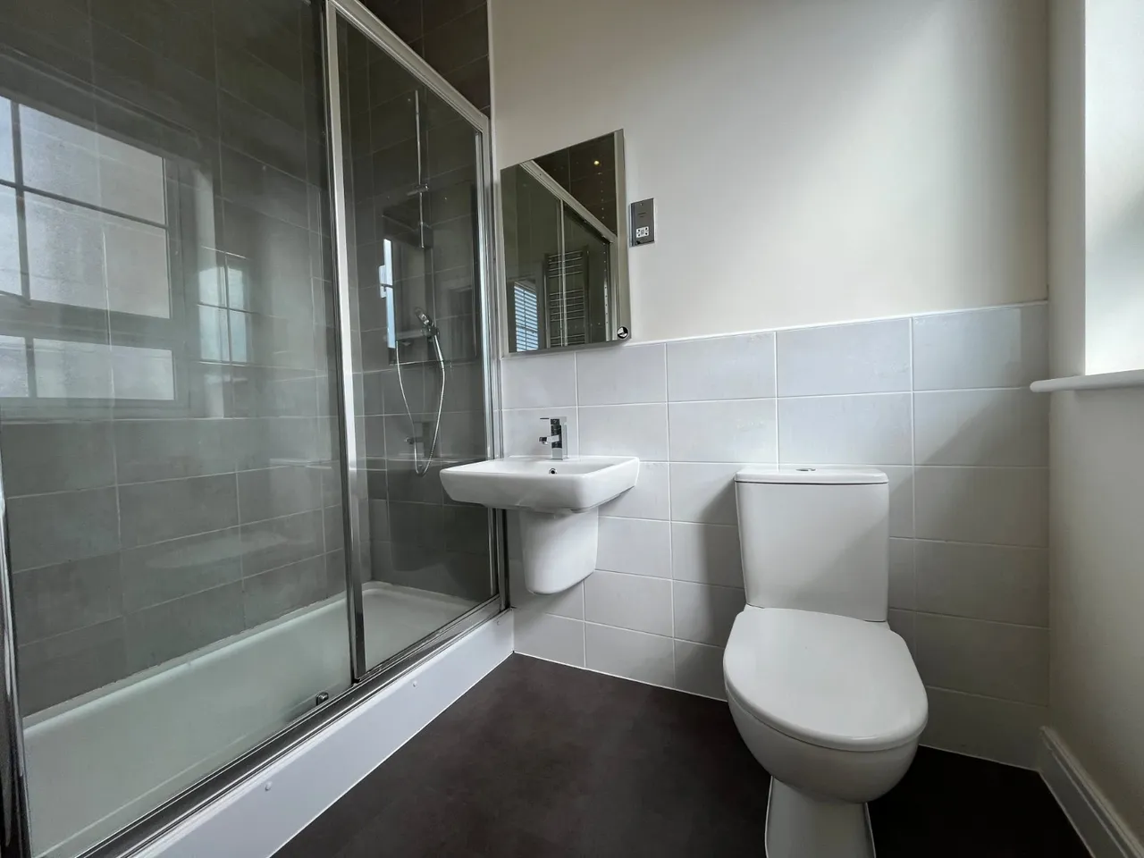 Main Street, Dickens Heath, B90, photo 11