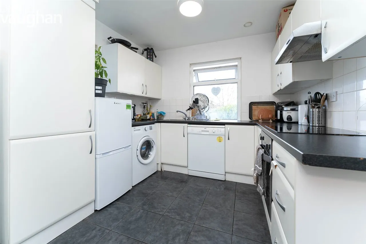 Staplefield Drive, Brighton, BN2, photo 2