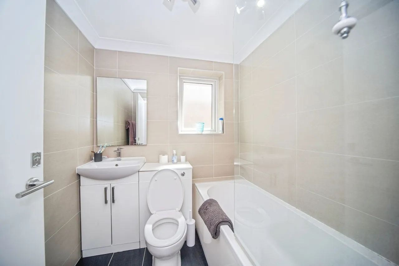 Millbrook Road East, Freemantle, SO15, photo 10