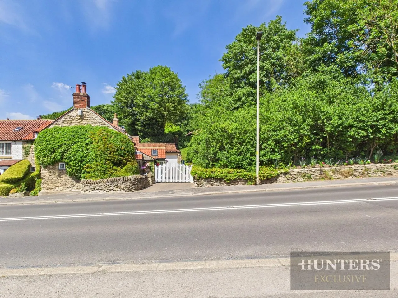 High Street, Brompton-By-Sawdon, YO13, photo 39
