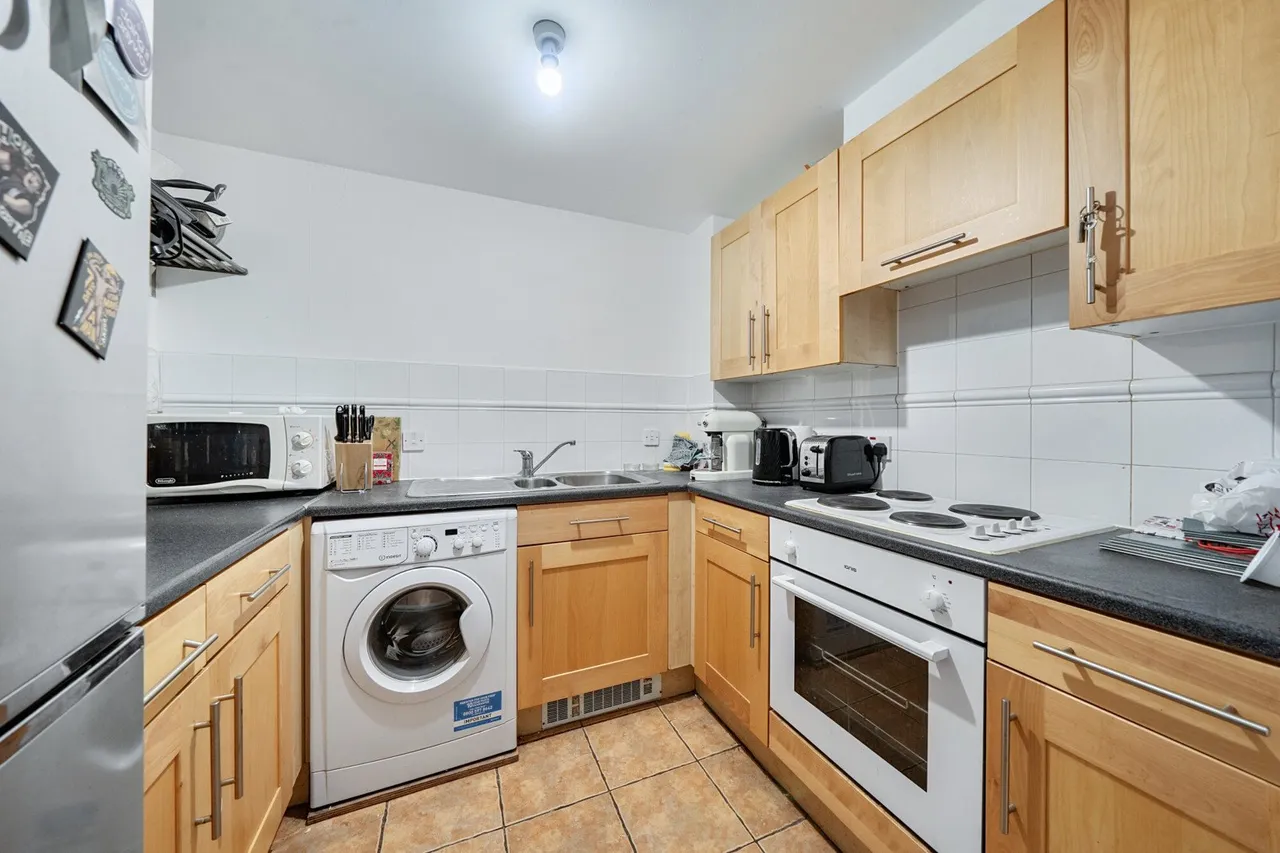 Greenfell Mansions, London, SE8, photo 2