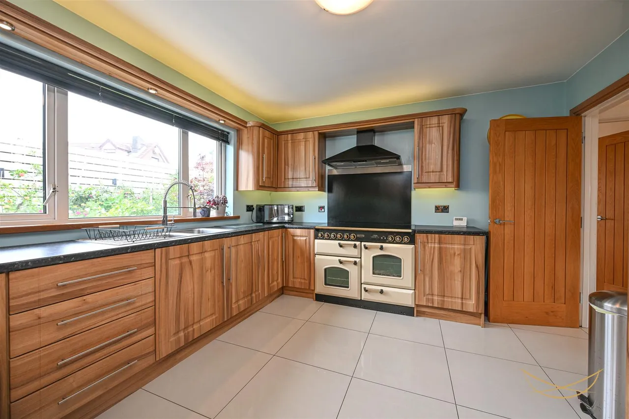 Huntingdale, Ballyclare, BT39 9XB, photo 14