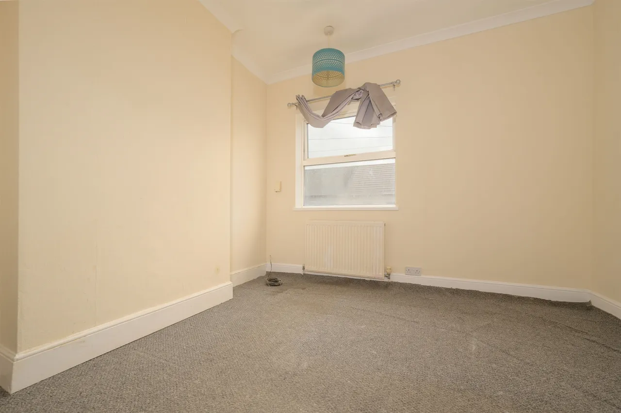 Regent Street, Kettering, NN14, photo 5