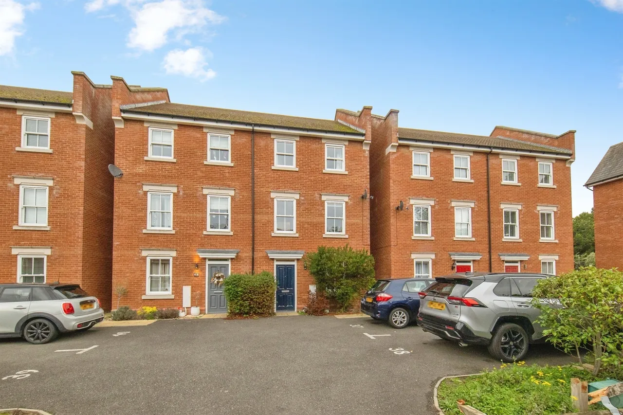 3 bed house for sale, Cavalry Road, Colchester, CO2
