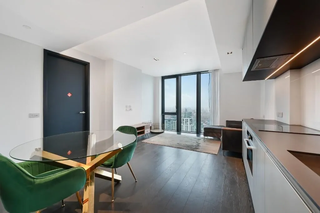 1 bed flat to rent, Amory Tower, Marsh Wall, E14