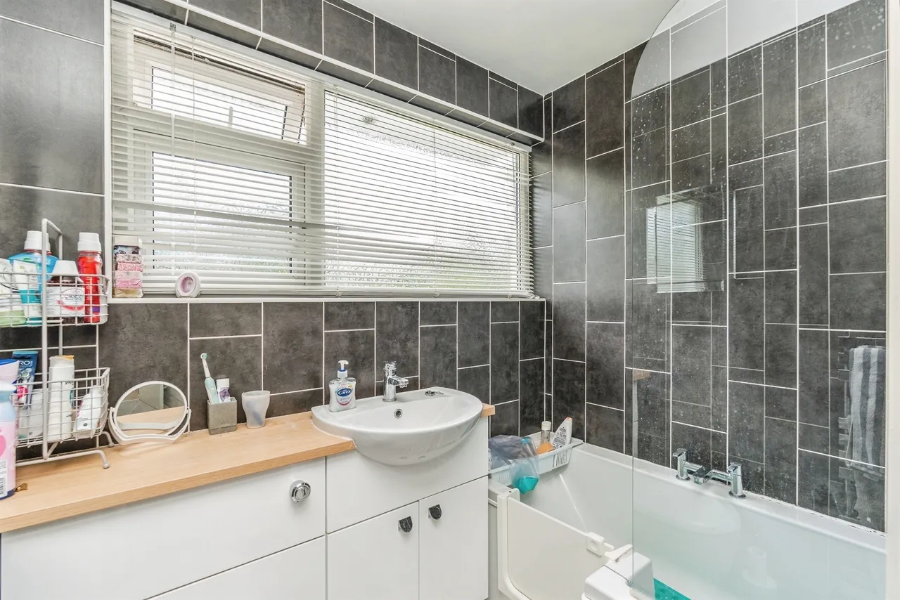 Whitebeam Way, North Baddesley, Southampton, photo 9