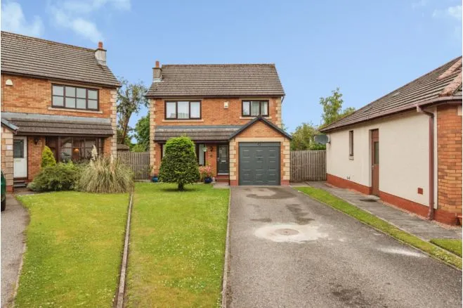 4 bed house for sale — Marnie Park, Kirriemuir