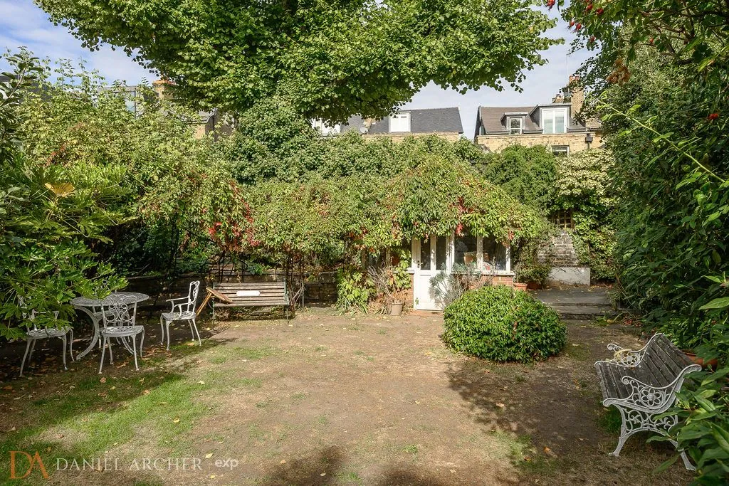 North Side Wandsworth Common, Wandsworth, SW18, photo 6
