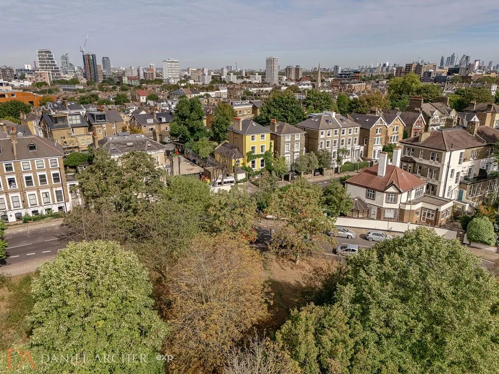 North Side Wandsworth Common, Wandsworth, SW18, photo 21