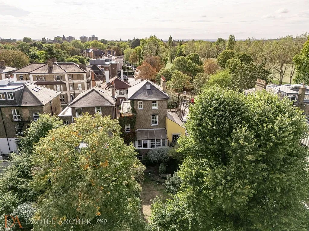North Side Wandsworth Common, Wandsworth, SW18, photo 19