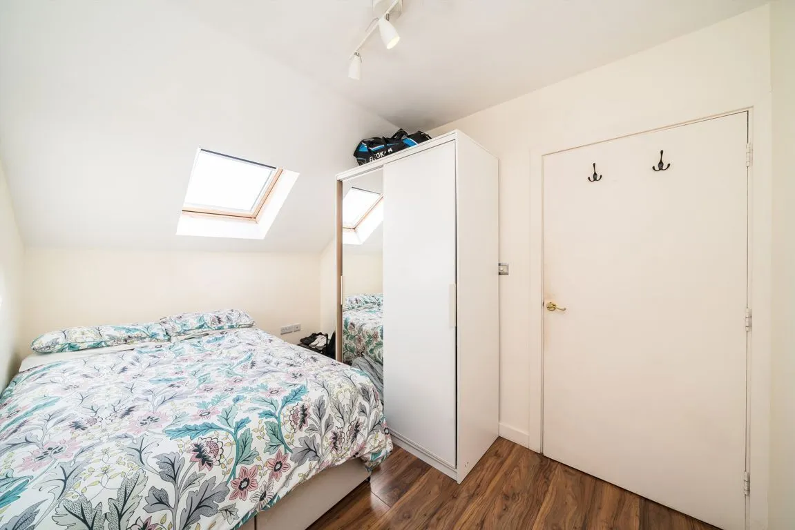 Plough Road, SW11, photo 4
