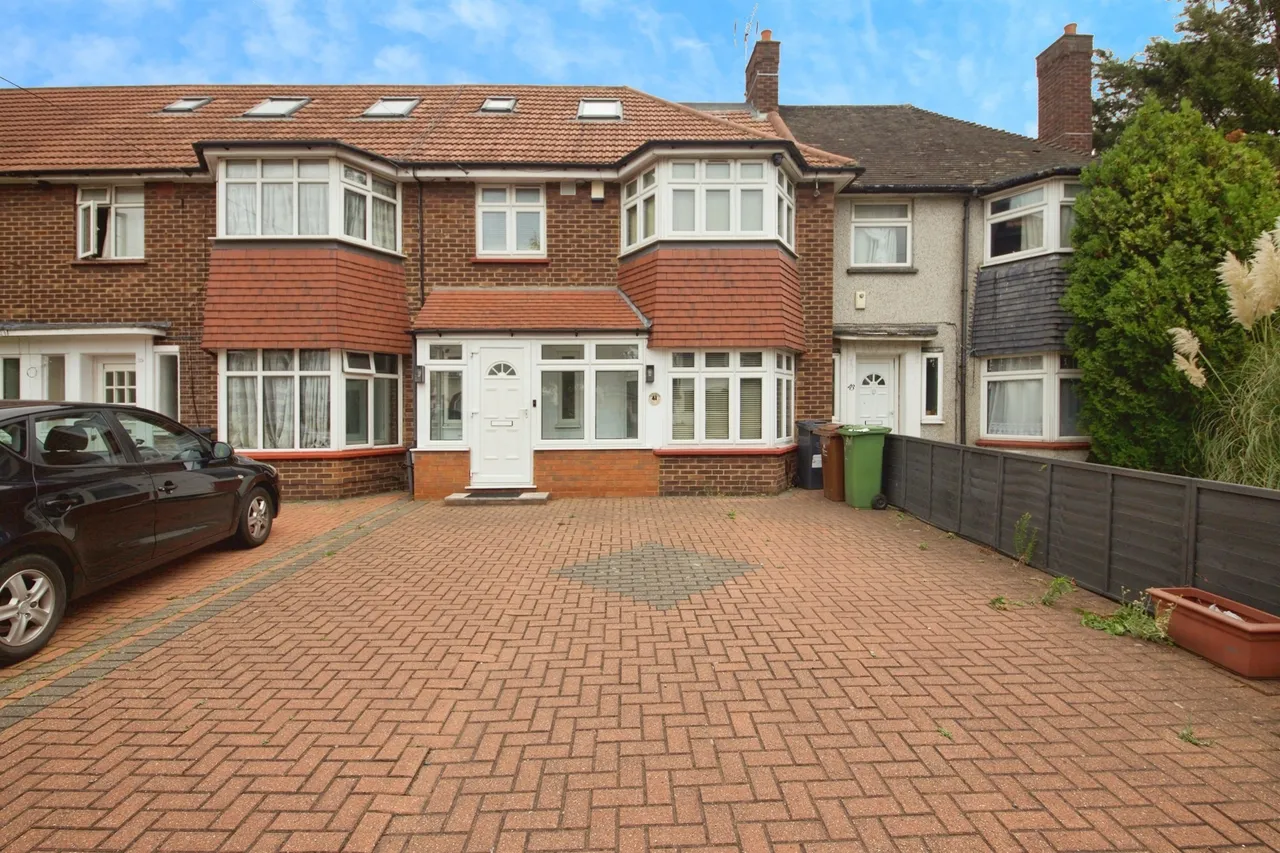 4 bed house for sale — Upney Lane, Barking