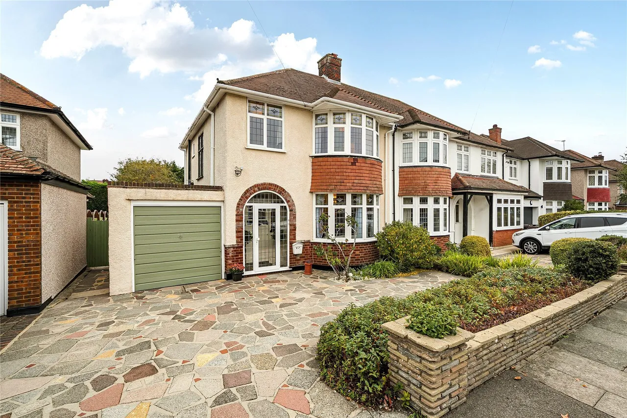 3 bed house for sale — Darrick Wood Road, Orpington, BR6