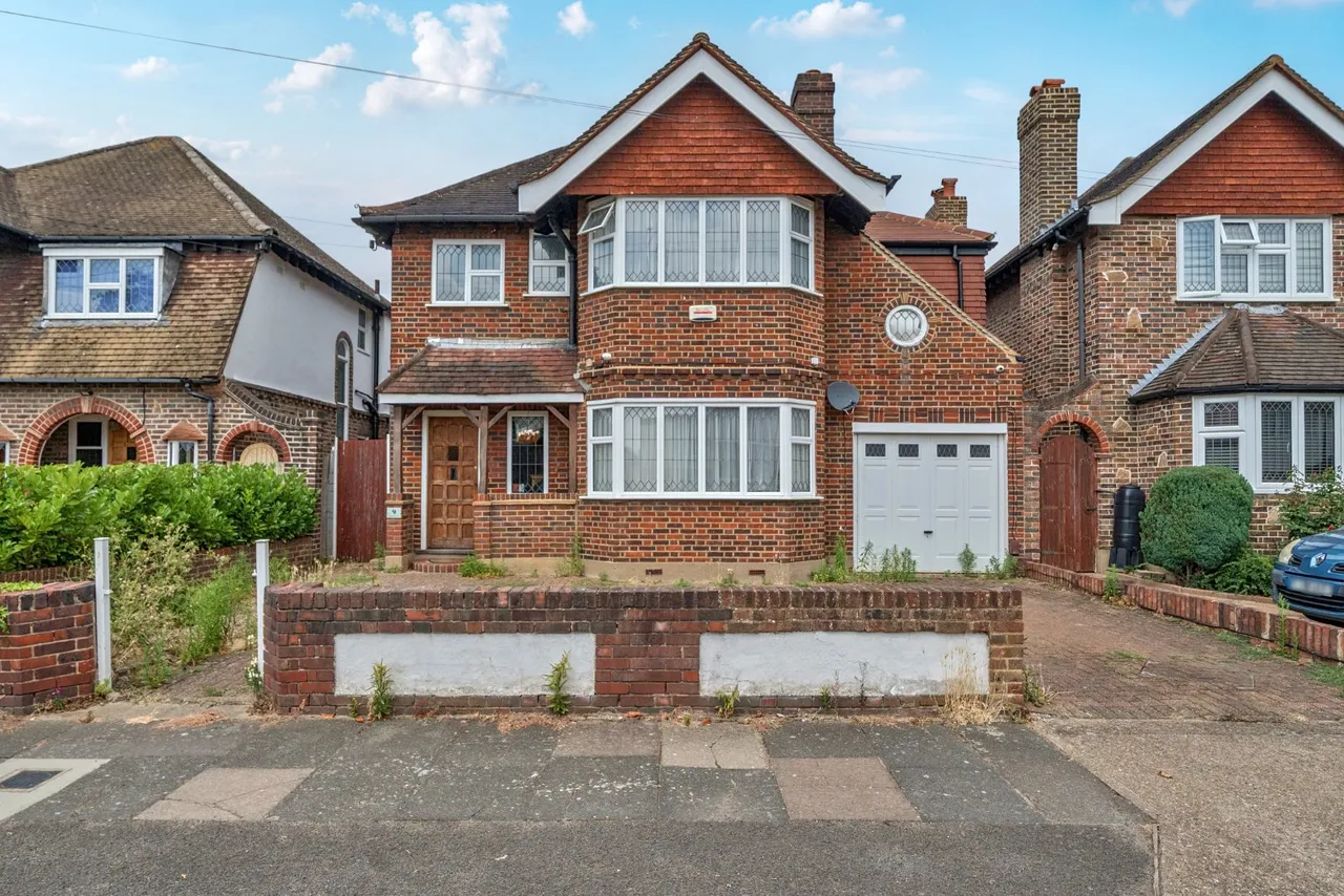 4 bed house to rent — Branksome Way, New Malden, KT3