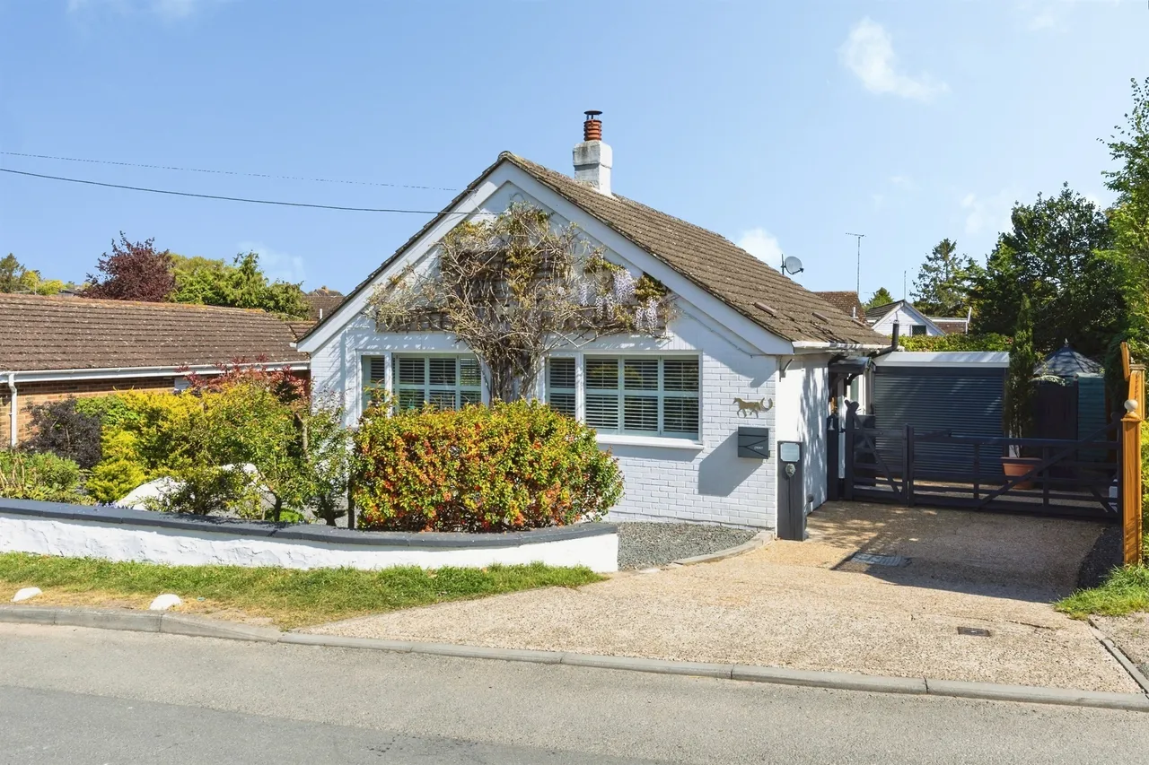 2 bed house for sale — Plain Road, Smeeth, Ashford