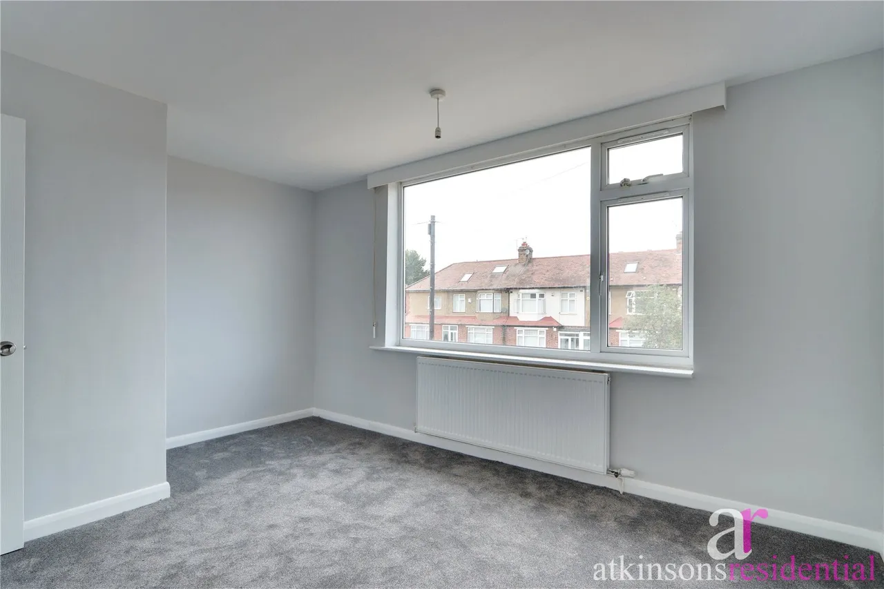 Willow Road, Enfield, Middlesex, EN1 3NE, photo 8