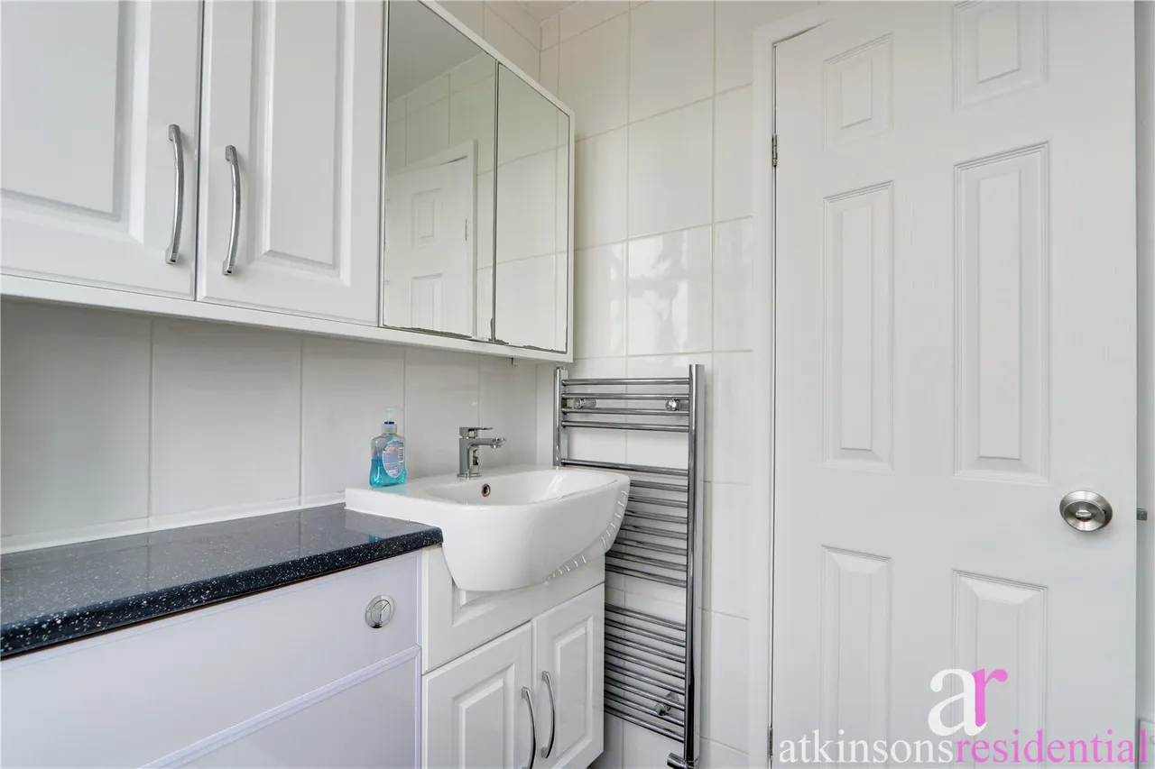 Willow Road, Enfield, Middlesex, EN1 3NE, photo 7