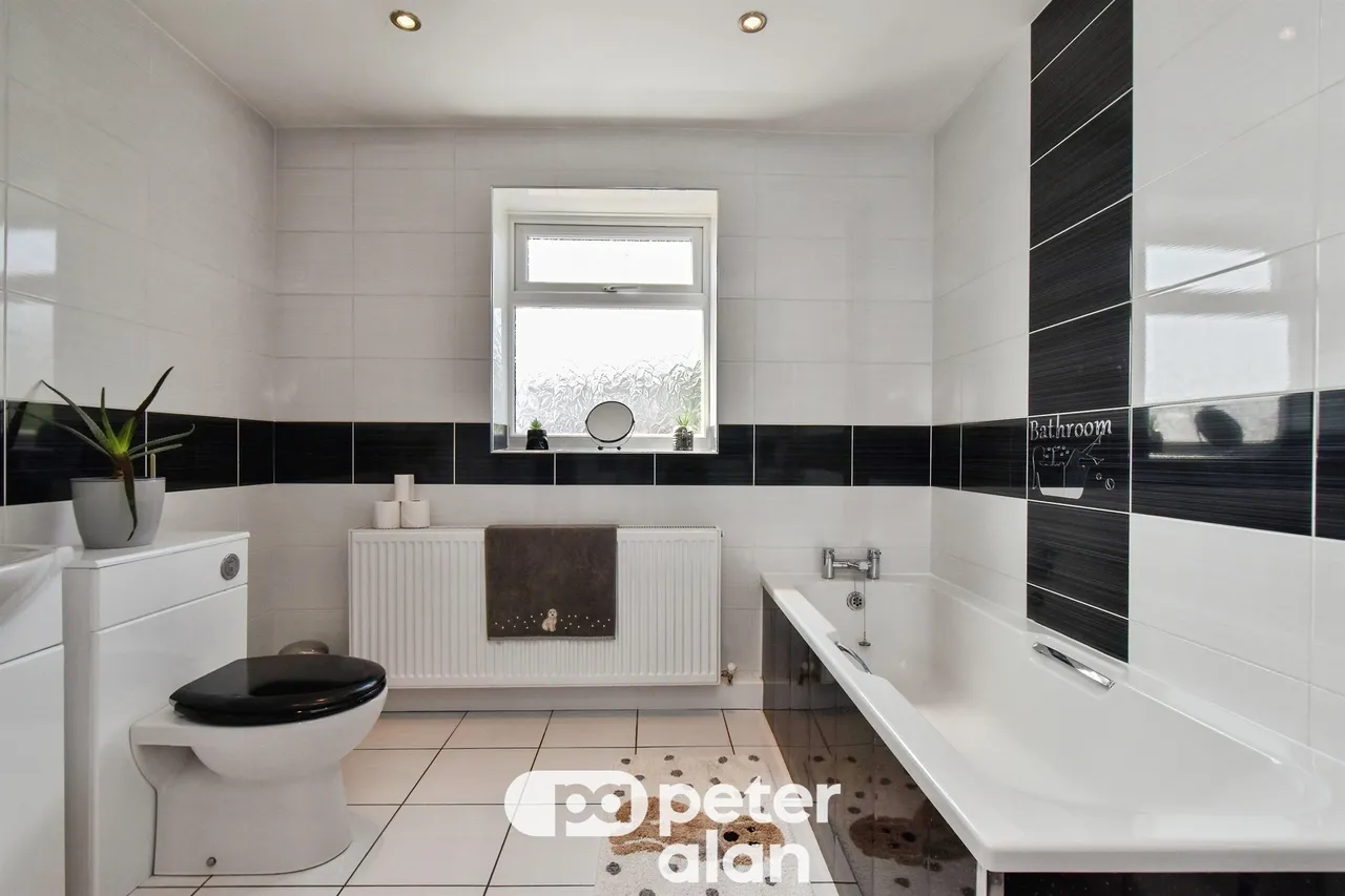 Bryn Seion Street, Tredegar, NP22, photo 11