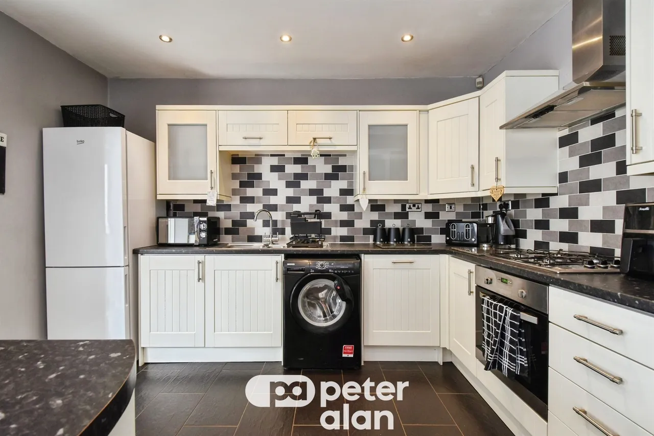 Bryn Seion Street, Tredegar, NP22, photo 2